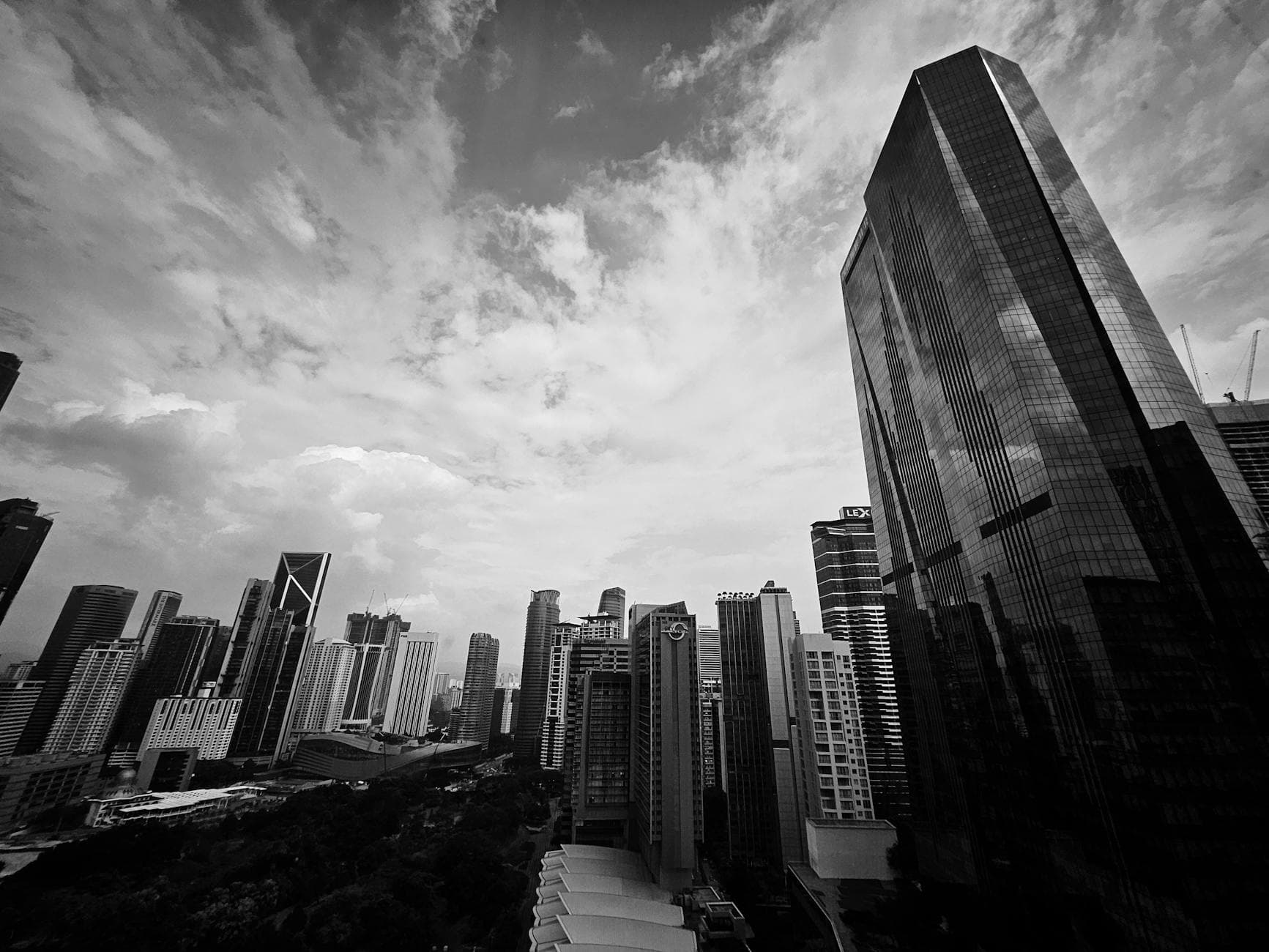 Malaysia Just Made Hiring Expats 10x Easier โ New Digital Platform Replaces Paperwork Chaos