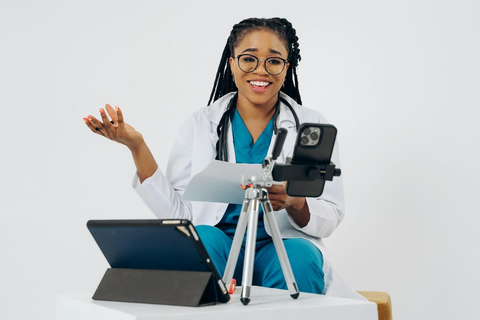 Healthcare & Digital Prescriptions for Expats in Spain & LATAM: The Stress-Free Guide