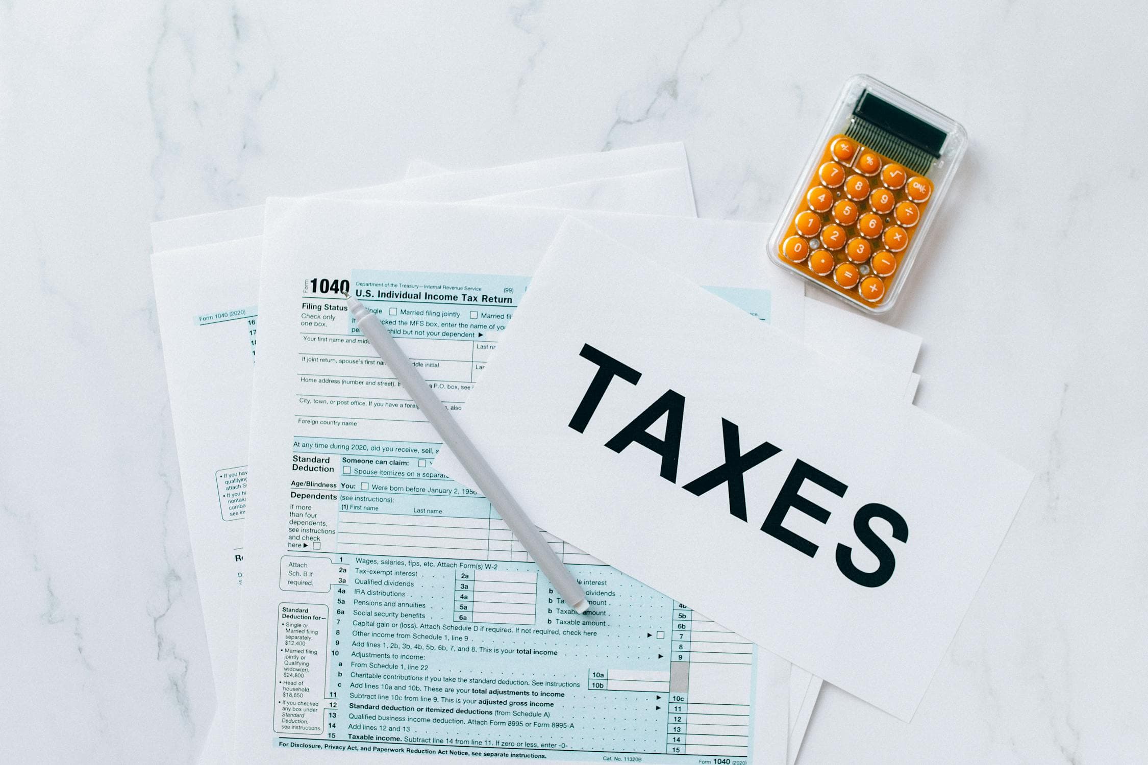 7 Tax Mistakes American Expats Make (and How to Avoid Them in 2026)