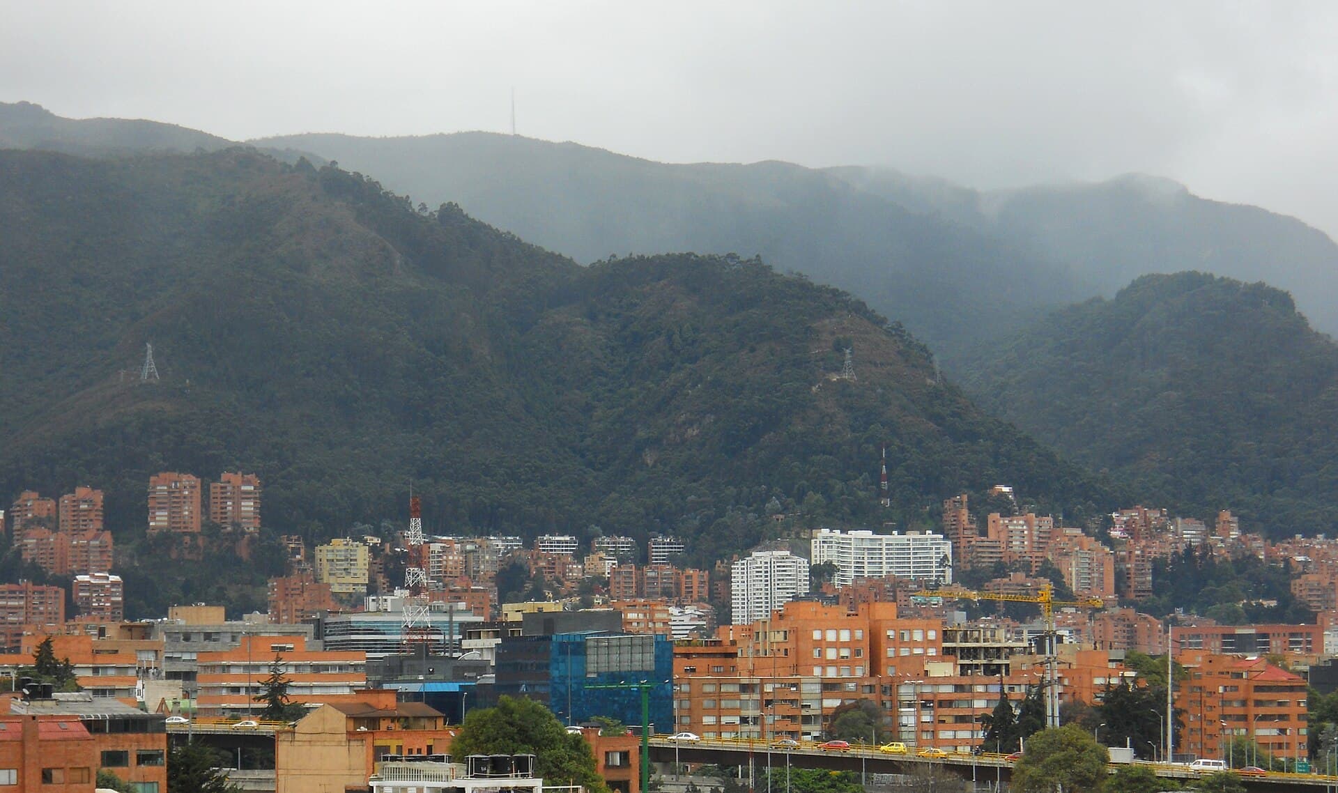 Cerros de Bogotá desde La Castellana