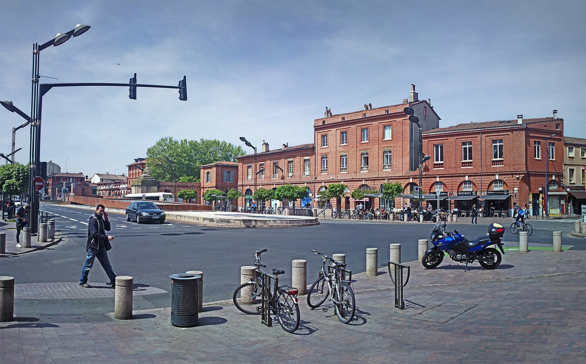 Place Saint-Cyprien (Toulouse)