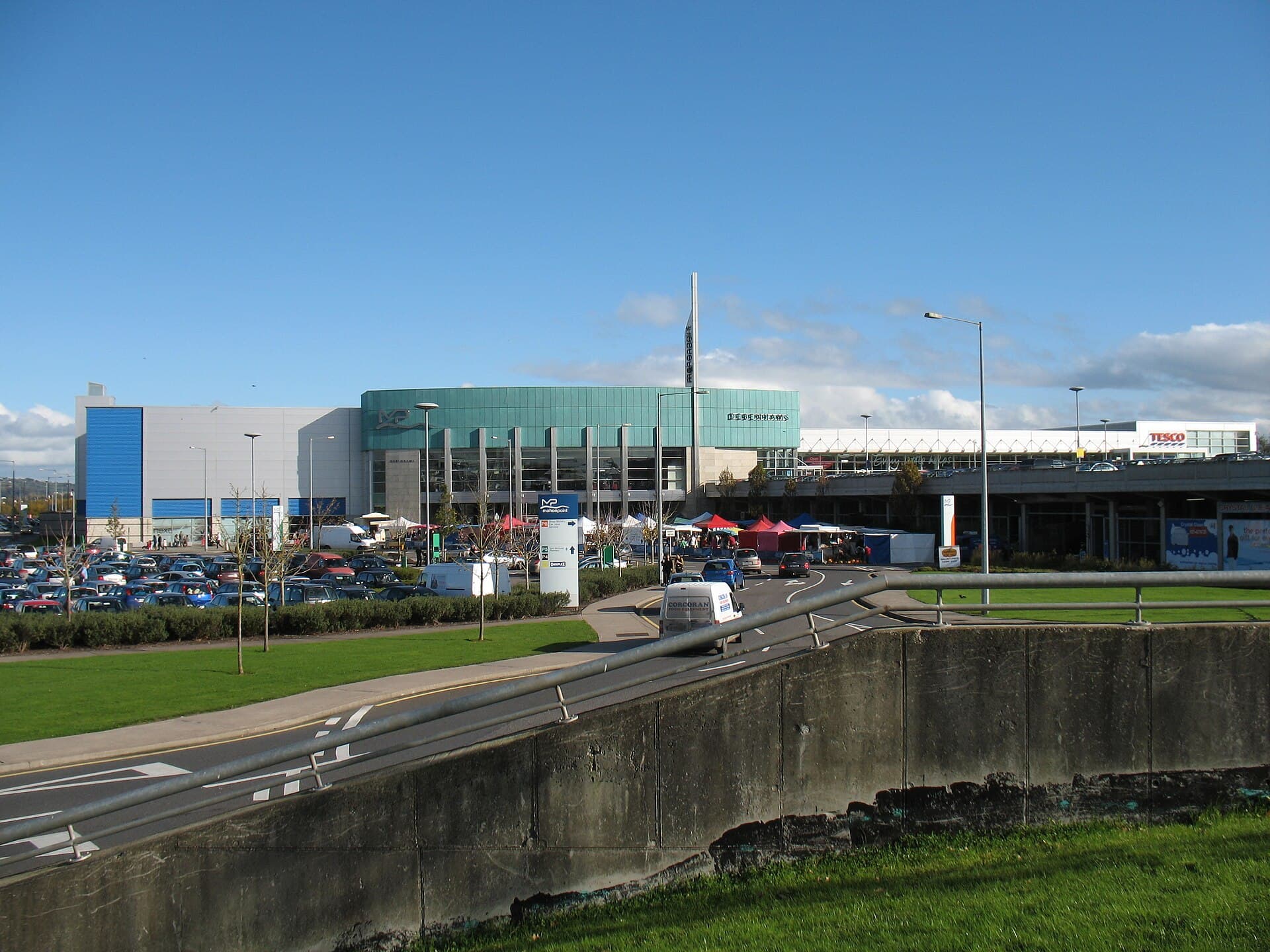 Mahon Point Retail Centre, with Farmers Market - panoramio
