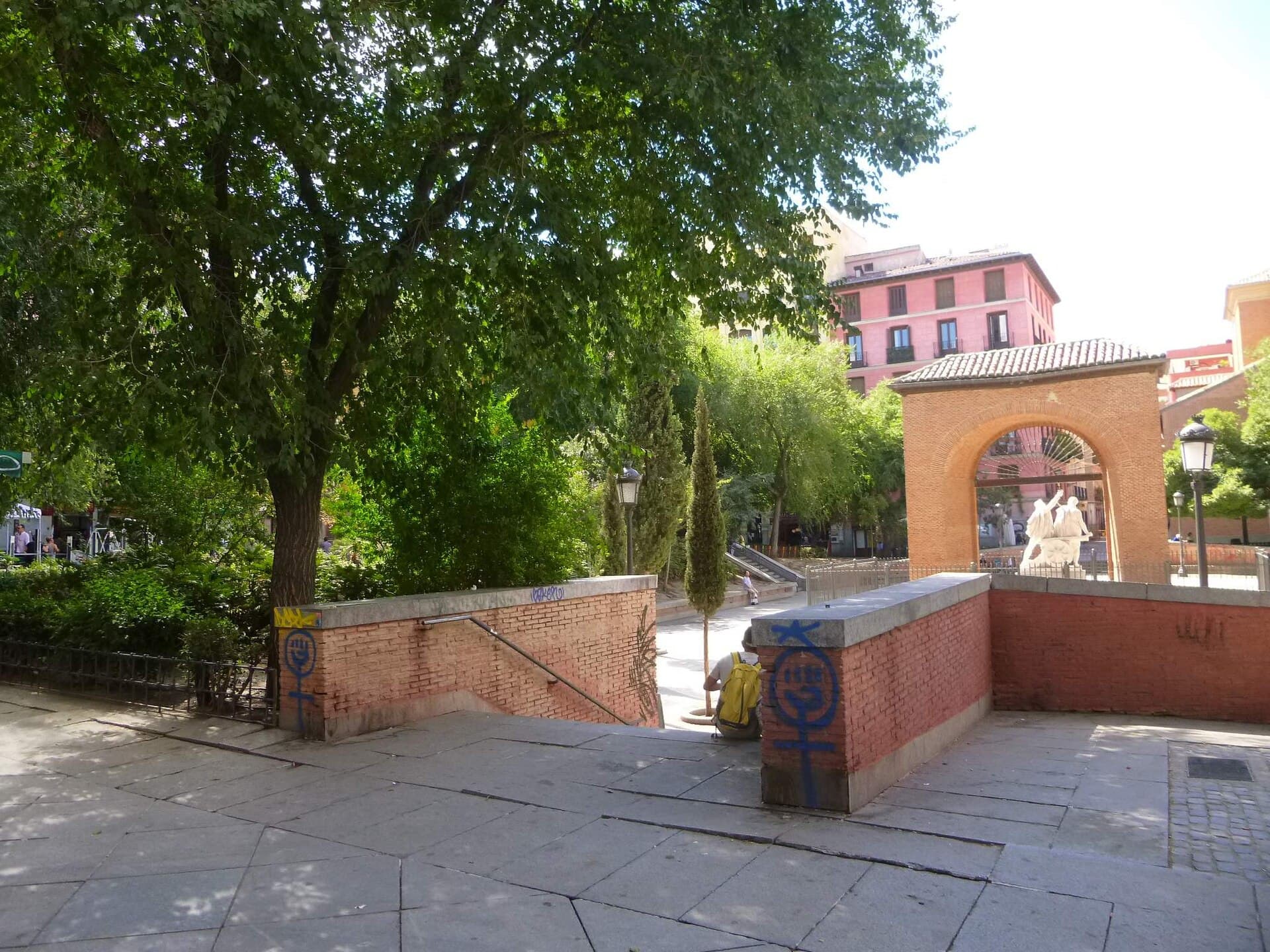 Madrid - Malasaña, Plaza del Dos de Mayo 2