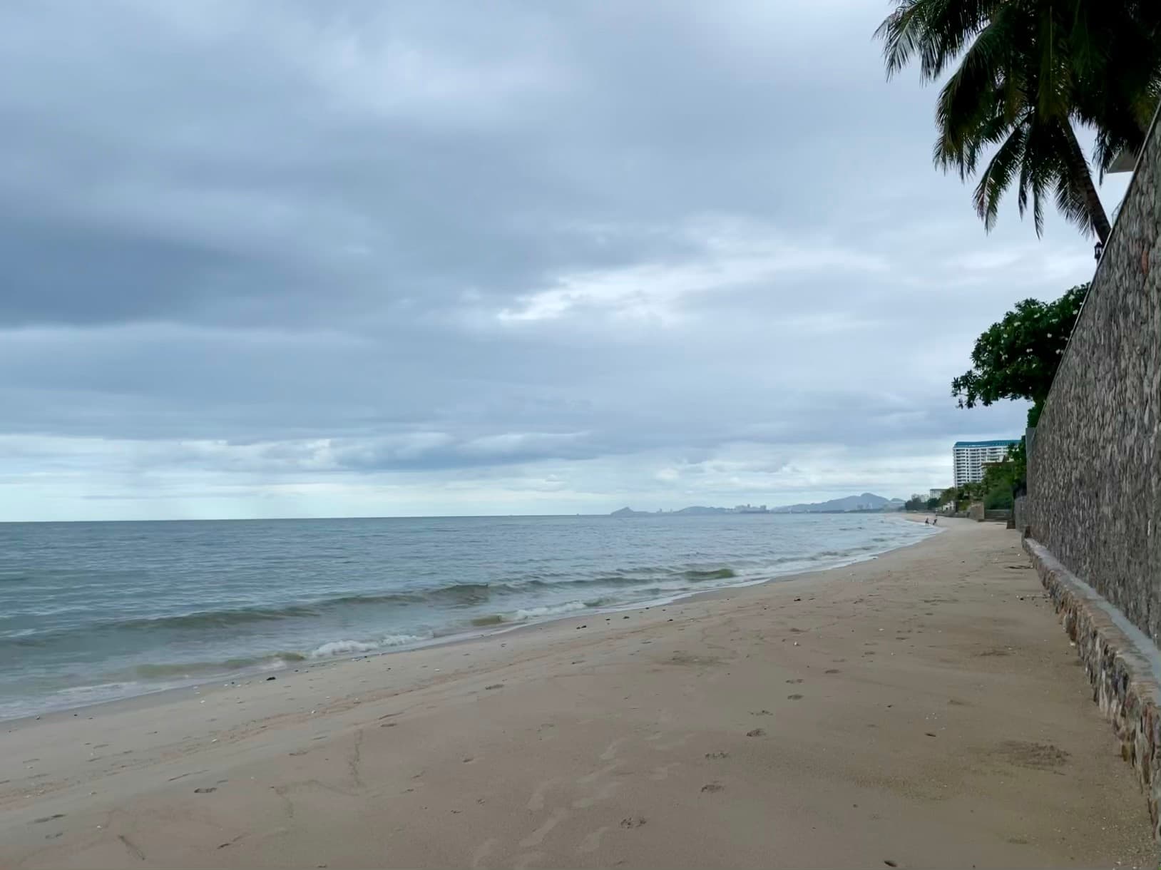 Cha-Am Beach 16